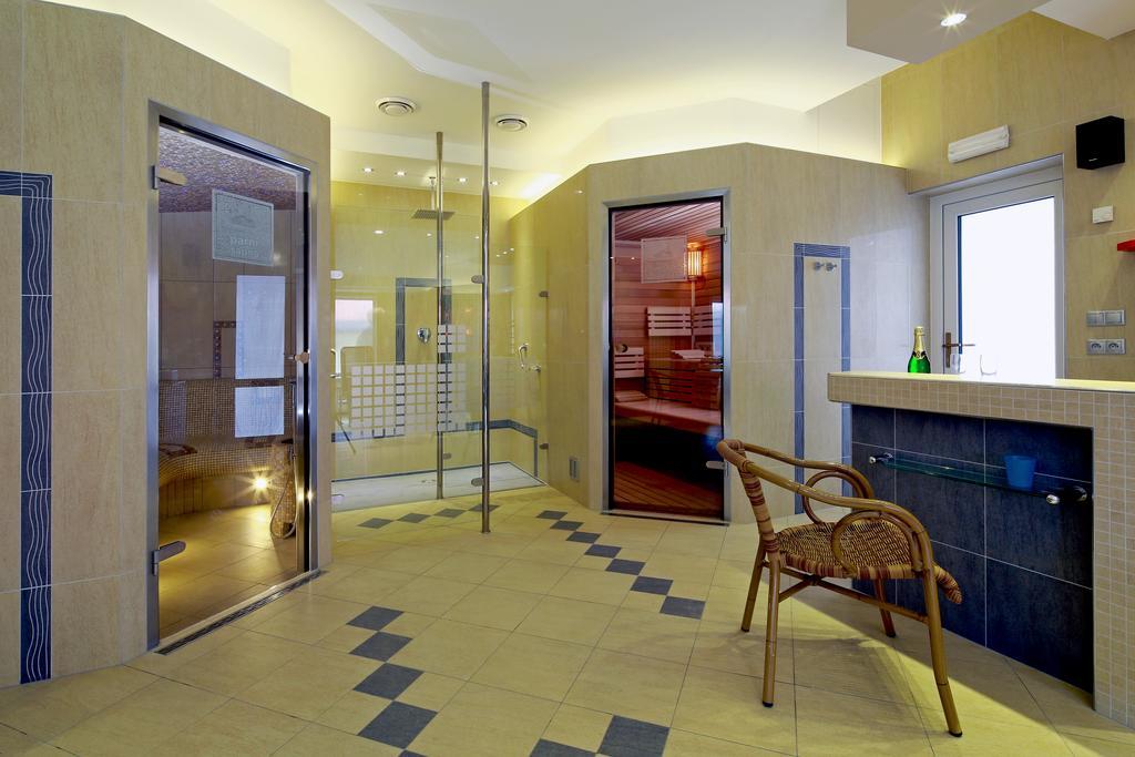 Wellness Penzion Pod Rozhlednou Kostelec nad Orlici Exterior photo